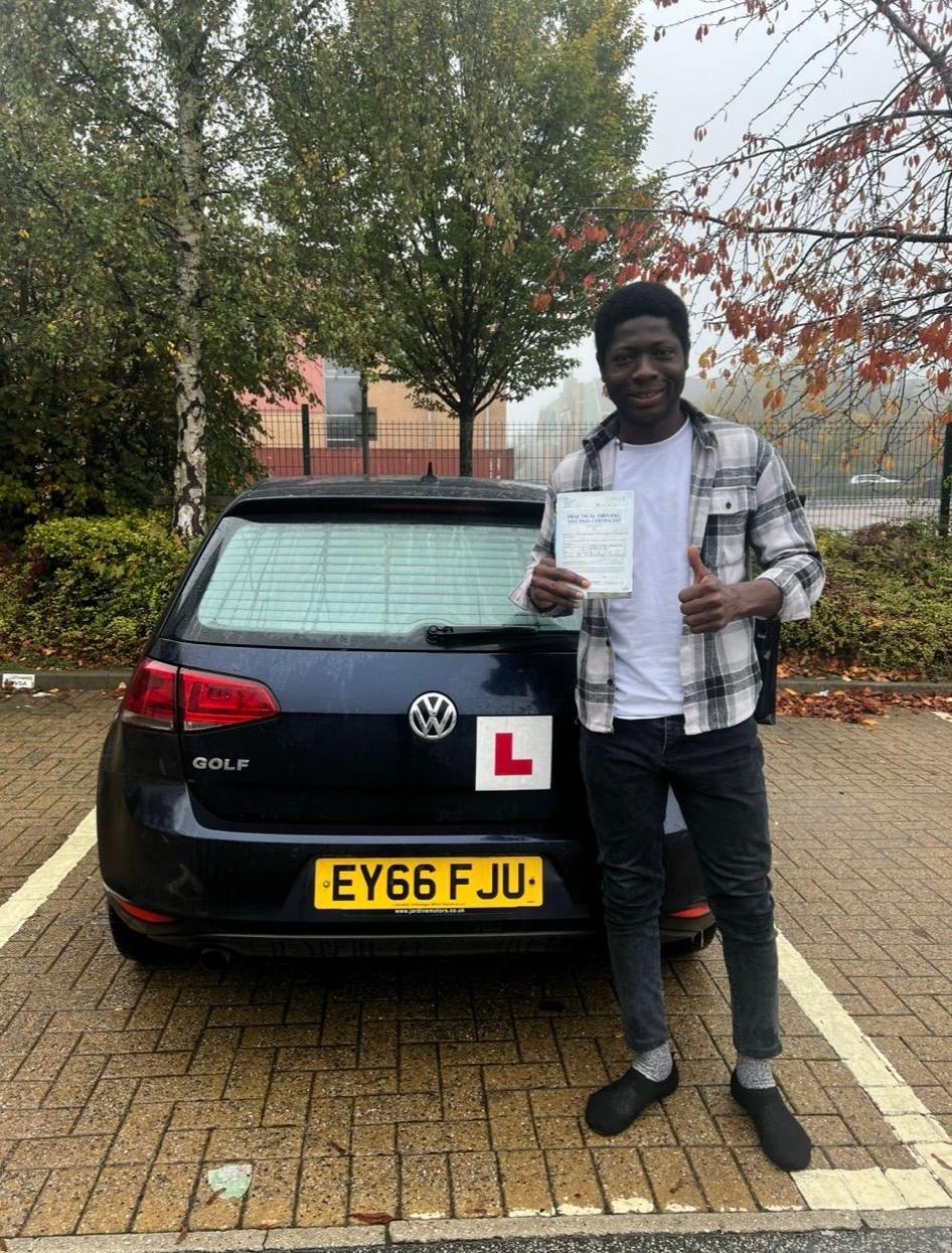 Automatic driving lessons in Bradford & Leeds – FastAutoPass pass photo