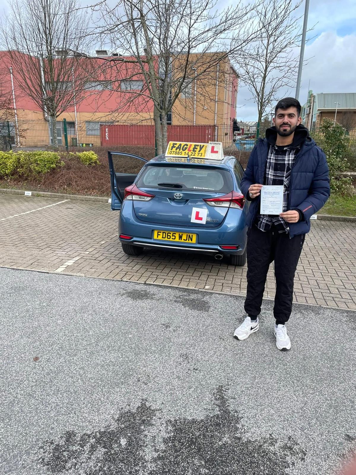 Automatic driving lessons in Bradford & Leeds – FastAutoPass pass photo