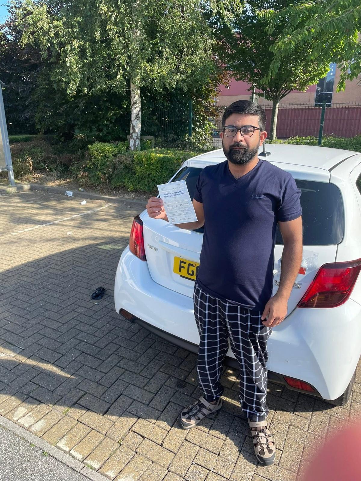 Automatic driving lessons in Bradford & Leeds – FastAutoPass pass photo