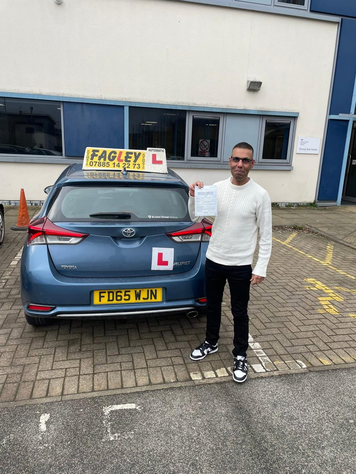 Automatic driving lessons in Bradford & Leeds – FastAutoPass pass photo