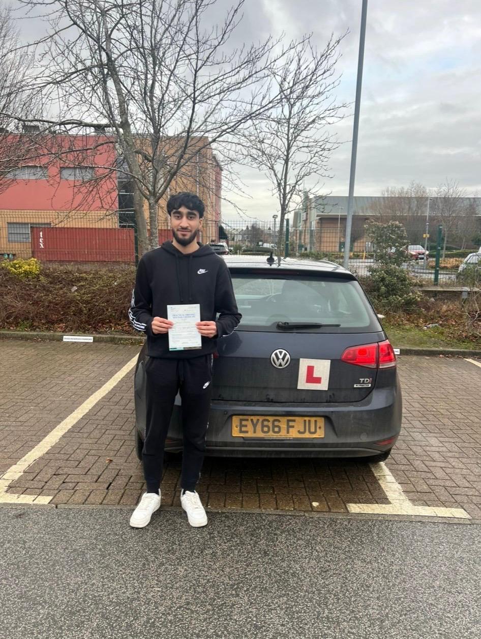 Automatic driving lessons in Bradford & Leeds – FastAutoPass pass photo