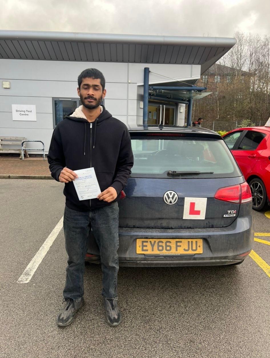 Automatic driving lessons in Bradford & Leeds – FastAutoPass pass photo