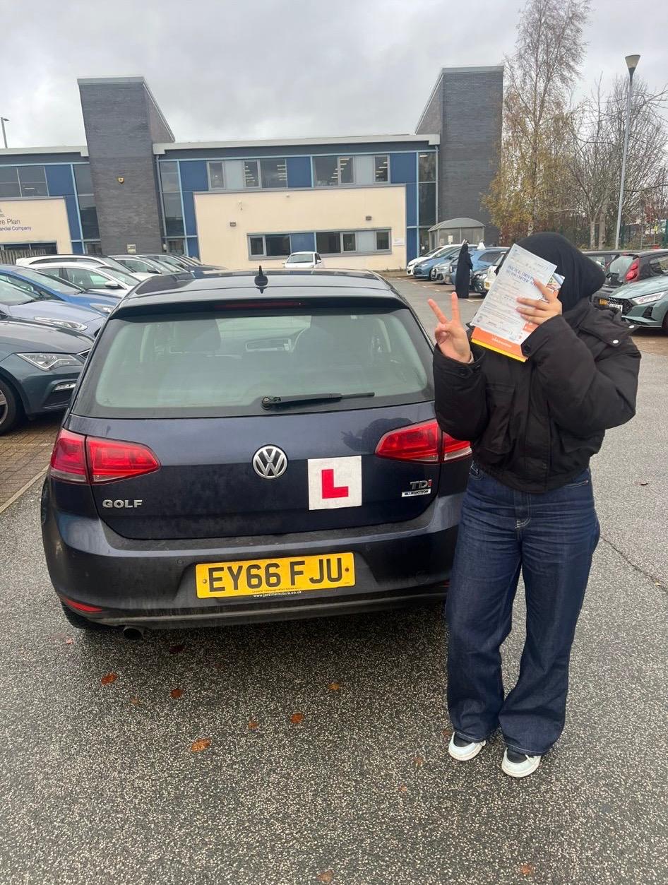 Automatic driving lessons in Bradford & Leeds – FastAutoPass pass photo